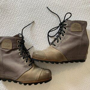 Sorel Wedge Boots 7